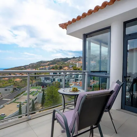 Apartment Penthouse Paradisus - Pool&sea View By Lovelystay Canico (Madeira)