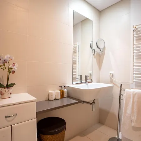 Apartment Penthouse Paradisus - Pool&sea View By Lovelystay